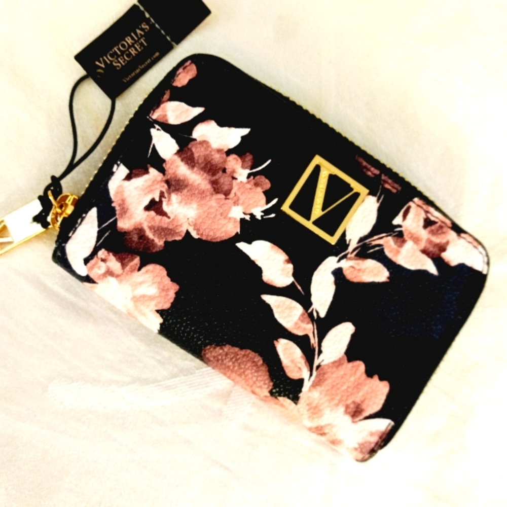 VS PINK WALLET